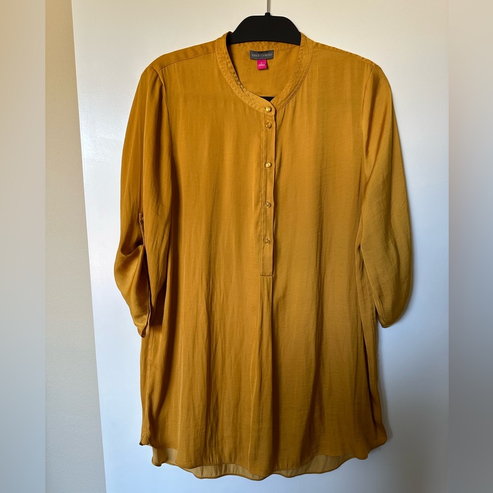 Vince Camuto long-sleeve roll blouse Size L